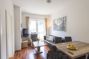 Living room - Apartment in Bad Gastein Near Ski Slopes (Bad Gastein)