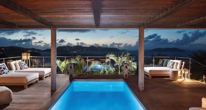 Beautiful 4-bedroom bohemian-style villa with sea view, perfect for sunset lover