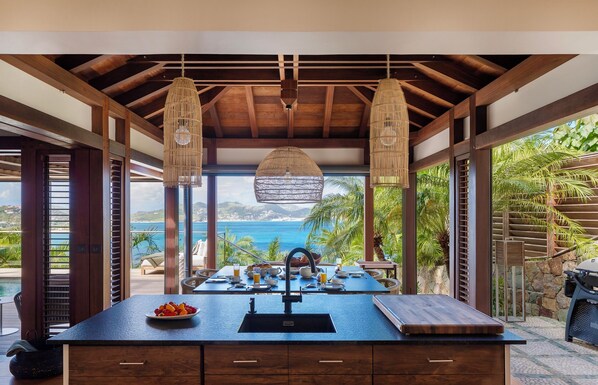 Dining - Beautiful 4-bedroom bohemian-style villa with sea view, perfect for sunset lover (Saint Barthelemy)