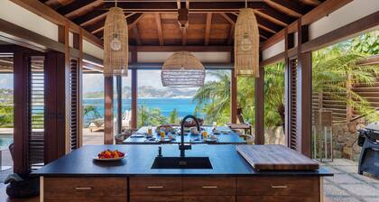 Beautiful 4-bedroom bohemian-style villa with sea view, perfect for sunset lover