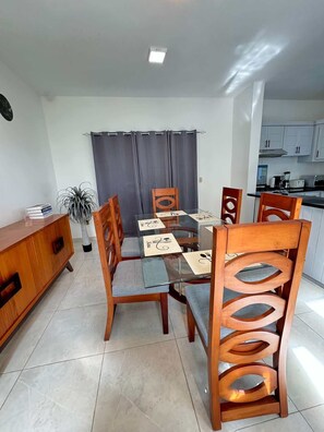 Dining - Enchanting villa with 4-Bedroom in Gaspar Hernandez
 (Gaspar Hernandez)