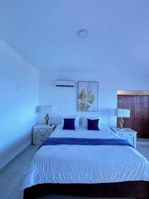 4 bedrooms, WiFi, bed sheets - Enchanting villa with 4-Bedroom in Gaspar Hernandez
 (Gaspar Hernandez)