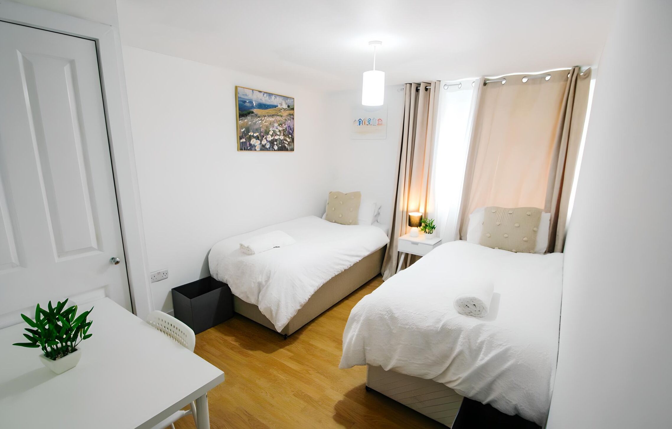 2 bedrooms, desk, iron/ironing board, WiFi