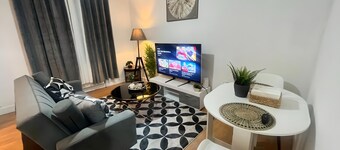 2 bed Crew House Southampton Docks with Parking