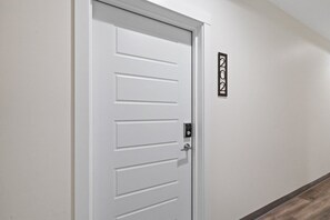 Interior - Charming hotel suite in enchanting Evansville with AC, WiFi & parking  (Evansville)