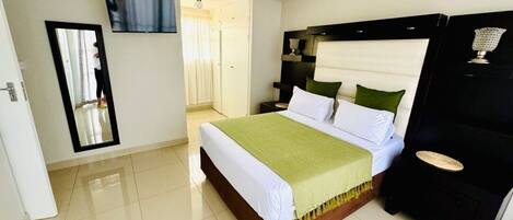 2 slaapkamers, een strijkplank/strijkijzer, wifi, beddengoed