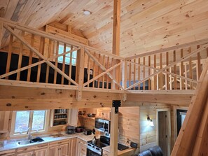 Fridge, microwave, oven, stovetop - 3-bedroom Log Cabin with AC, WiFi ,Southwest Harbor
That Rents SAT-SAT ONLY (Southwest Harbor)