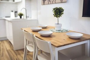 Dining - Apartment Río Manzanares 10 - Matadero Zone (Madrid)