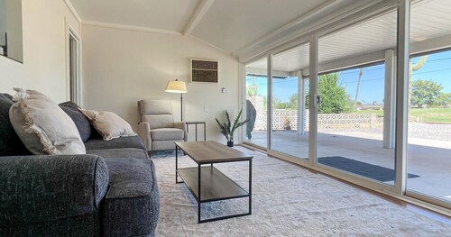 3 bd in 55+ community on south golf course in Sun City AZ with golf cart rental