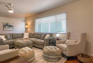 Smart TV, offices - 3-bed house in lovely 55+ community on the golf course in Sun City AZ with AC (Sun City)