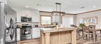 Beautiful 3 Bedroom Ranch House in Rosharon