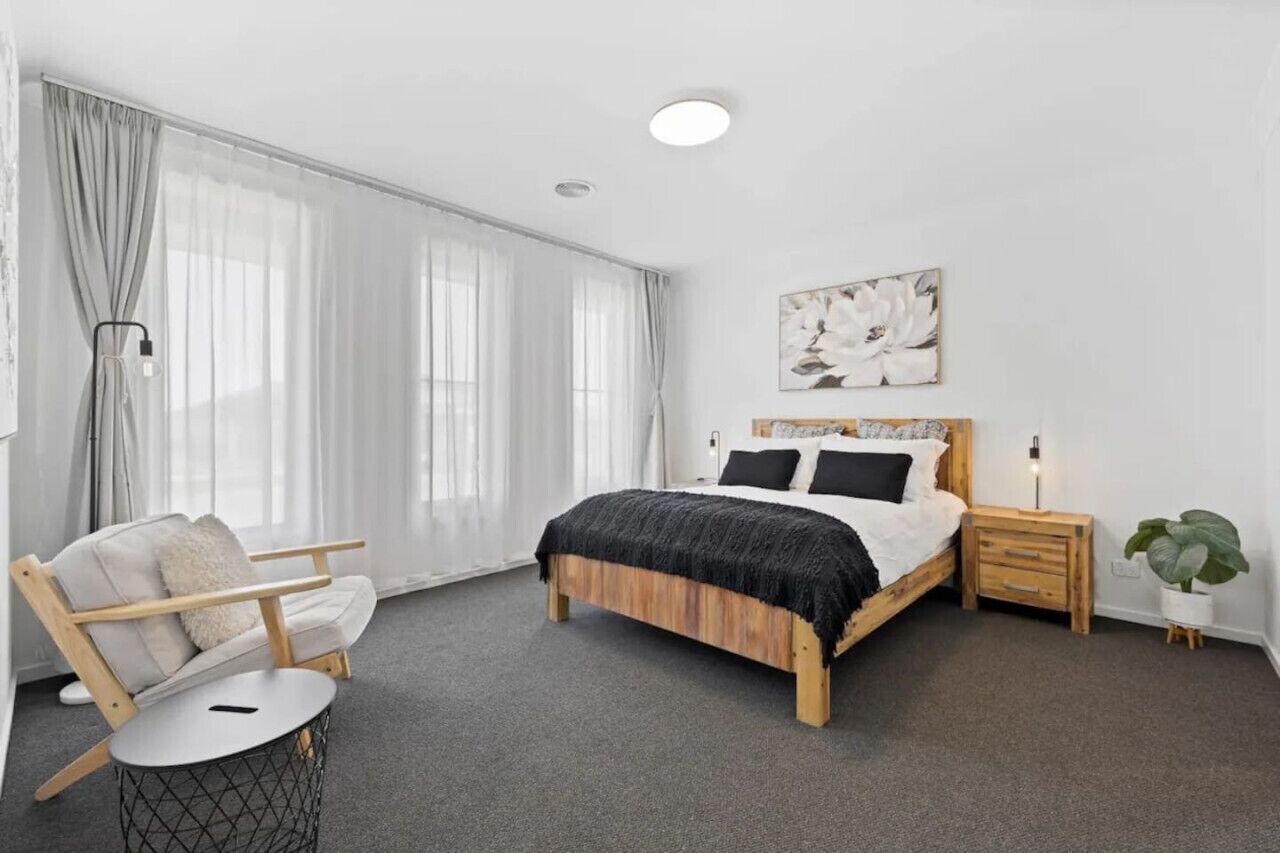 4 Schlafzimmer, Schreibtisch, WLAN