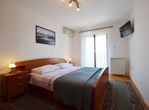 1 bedroom, WiFi, bed sheets - Sleek and Serene Flat and Rooms - Standard Double Room with Balcony (Rovinj)