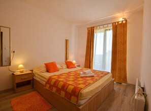 1 bedroom, Internet, bed sheets - Classic and Elegant Rovinj Apartments with Balcony - One Bedroom Apartment with Balcony (Rovinj)