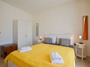 1 habitación, internet y ropa de cama 
