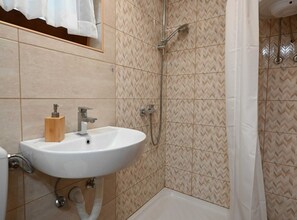 Doccia, asciugacapelli, asciugamani