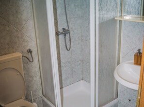 Douche, serviettes fournies