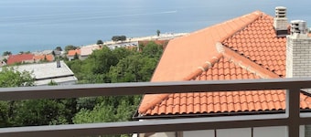 Two Bedroom Apartment with Balcony