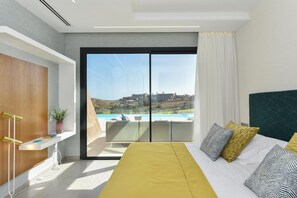 6 bedrooms, in-room safe, iron/ironing board, free WiFi