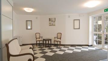 Apartment | Reception