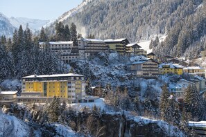 Exterior - Apartment in Bad Gastein Near Ski Slopes (Bad Gastein)