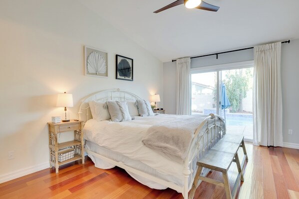 4 bedrooms, iron/ironing board, WiFi, bed sheets