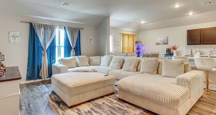 Families w/ Pets Welcome! Home 22 Mi to Dtwn OKC