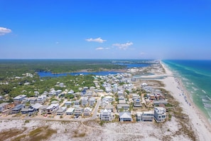 Interior - As You Like It by Avantstay Steps to Beach, Bikes, Sleeps 18! (Santa Rosa Beach)