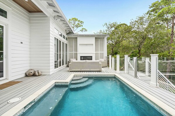 Outdoor pool - 30A Beach Bliss by Avantstay Golf Cart + Luxury Private Pool (Santa Rosa Beach)