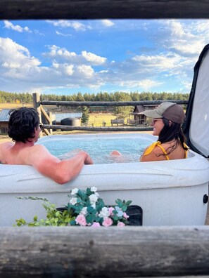 Bain à remous extérieur