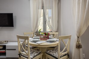 Apartment | Dining - Modern Apartment in City Center (Porec)