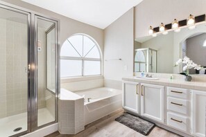 Hair dryer - Modern 4BR Getaway w/ Pool (North Las Vegas)