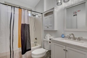 Hair dryer - 4BR Family Getaway w/Pool (North Las Vegas)