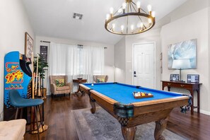 Game room - 4BD Beautiful Place for Everyone (Henderson)
