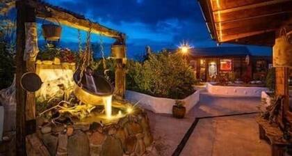 The Hideaway - Shore House