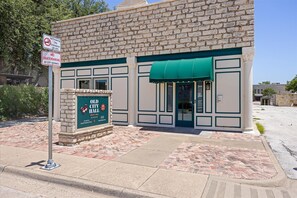 Exterior - All Remodeled 5 STAR. Steps to square! 3 Bedroom 2 Bath Front Half of cottage. (Granbury)