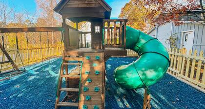 Sweet Tea & Serenity * Pool + Hot Tub * Fire Pit * Playground *