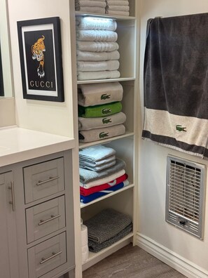 Interior - Luxury 1 bedroom vacation Apartment heart of Hollywood/Runyon Canyon (Los Angeles)