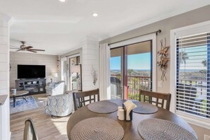 Dining - Admiral's Row 109 | Oceanfront Living | Pool, Pickleball & Pro Tennis (Hilton Head Island)