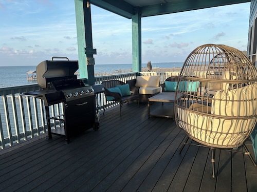 Captain Ben paradise on Copano Bay 900 foot private lighted pier. sleeps 10 
