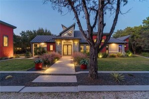 المنشأة من الخارج