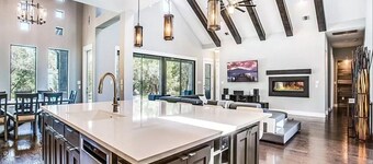 Wow Factor Villa with Pool, Arcades, and More