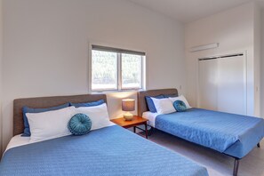 2 bedrooms, iron/ironing board, WiFi, bed sheets - Nemo Winter Suite: Sleeps 8 - Nemo Mtn View - Near ATV trails (Nemo)