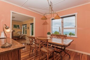 Cottage, Ocean View | Dining room
