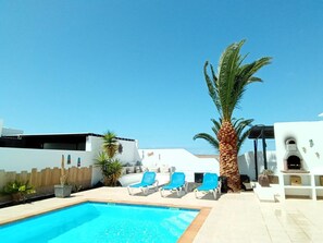 Piscine extérieure, piscine chauffée