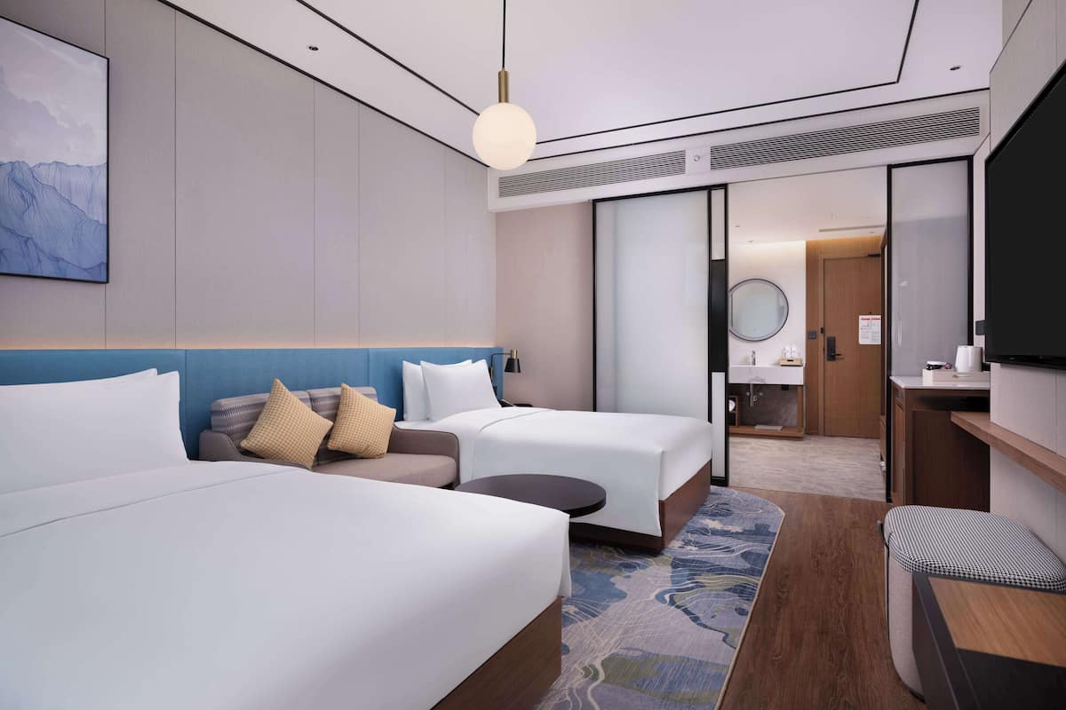 ห้องพัก, เตียงเดี่ยว 2 เตียง, วิวแม่น้ำ | ตู้นิรภัยในห้องพัก, ห้องเก็บเสียง, เตารีด/โต๊ะรีดผ้า