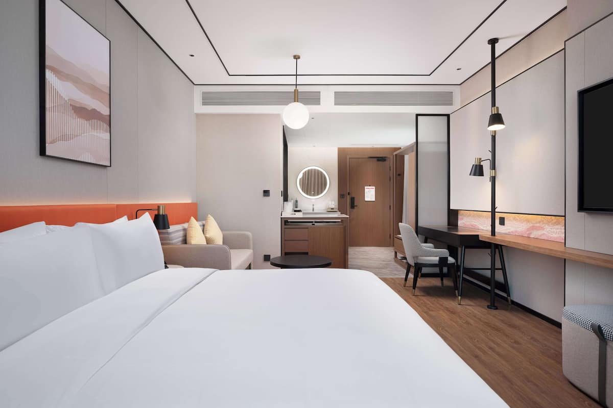 ห้องพัก, เตียงคิงไซส์ 1 เตียง, วิวแม่น้ำ | ตู้นิรภัยในห้องพัก, ห้องเก็บเสียง, เตารีด/โต๊ะรีดผ้า