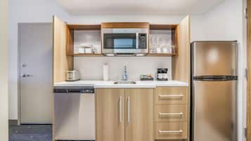 In-room safe, desk, iron/ironing board, free WiFi