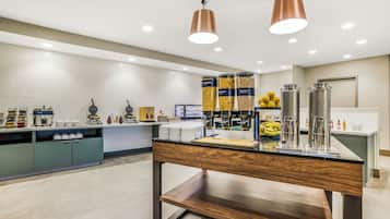 Free daily buffet breakfast