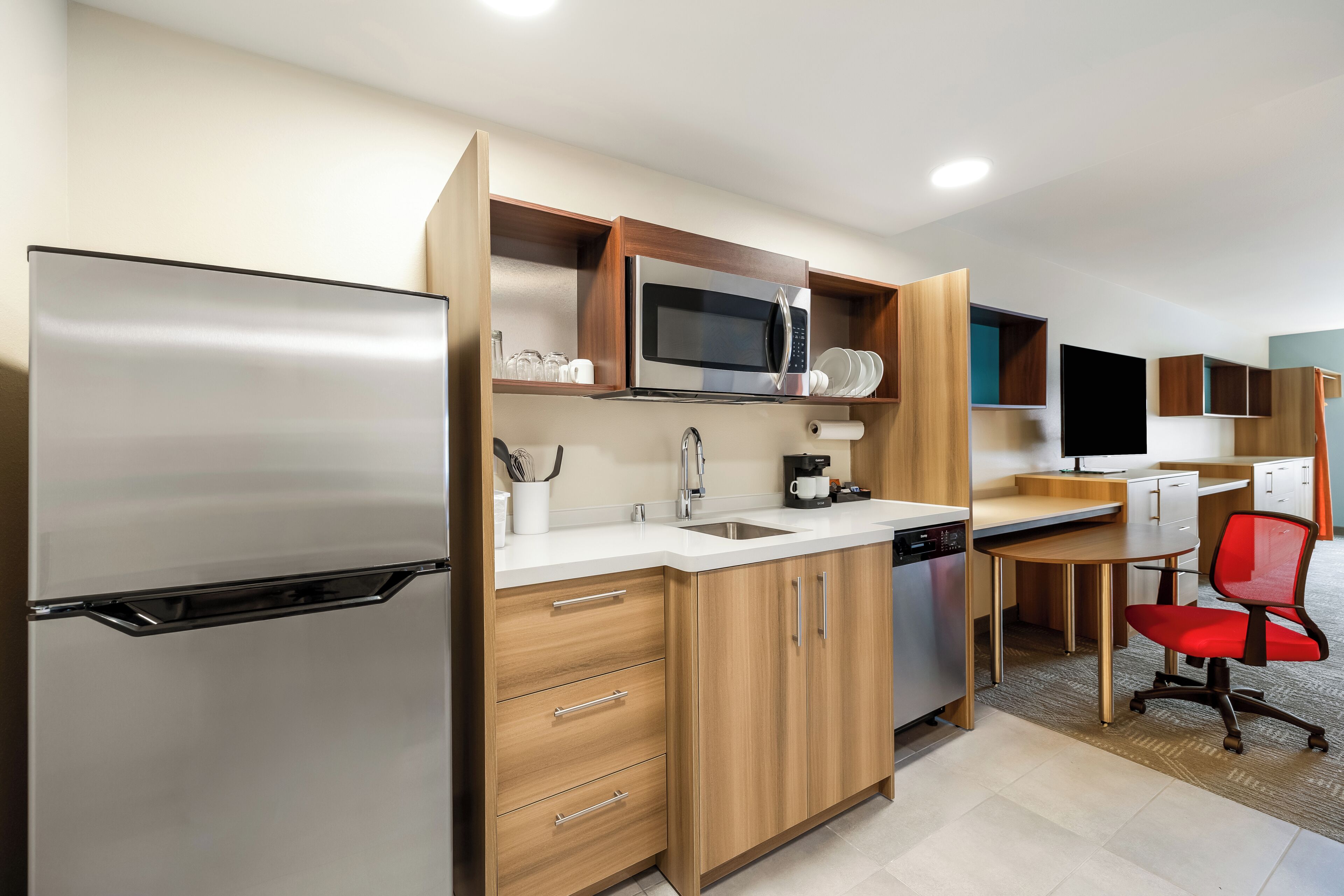 In-room safe, desk, iron/ironing board, WiFi (free)